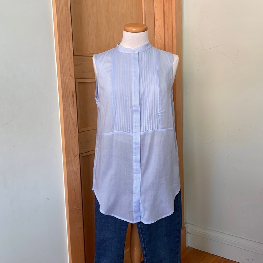 NWOT  H&M Baby Blue Sleeveless Button Down Cotton Tunic, Size 8